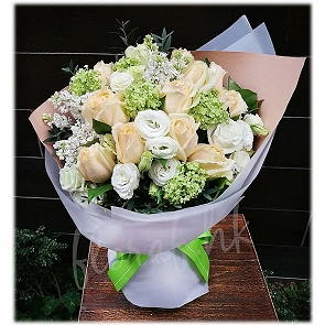 BO144  Flower Bouquet - Champagne Roses BO144  Flower Bouquet - Champagne Roses